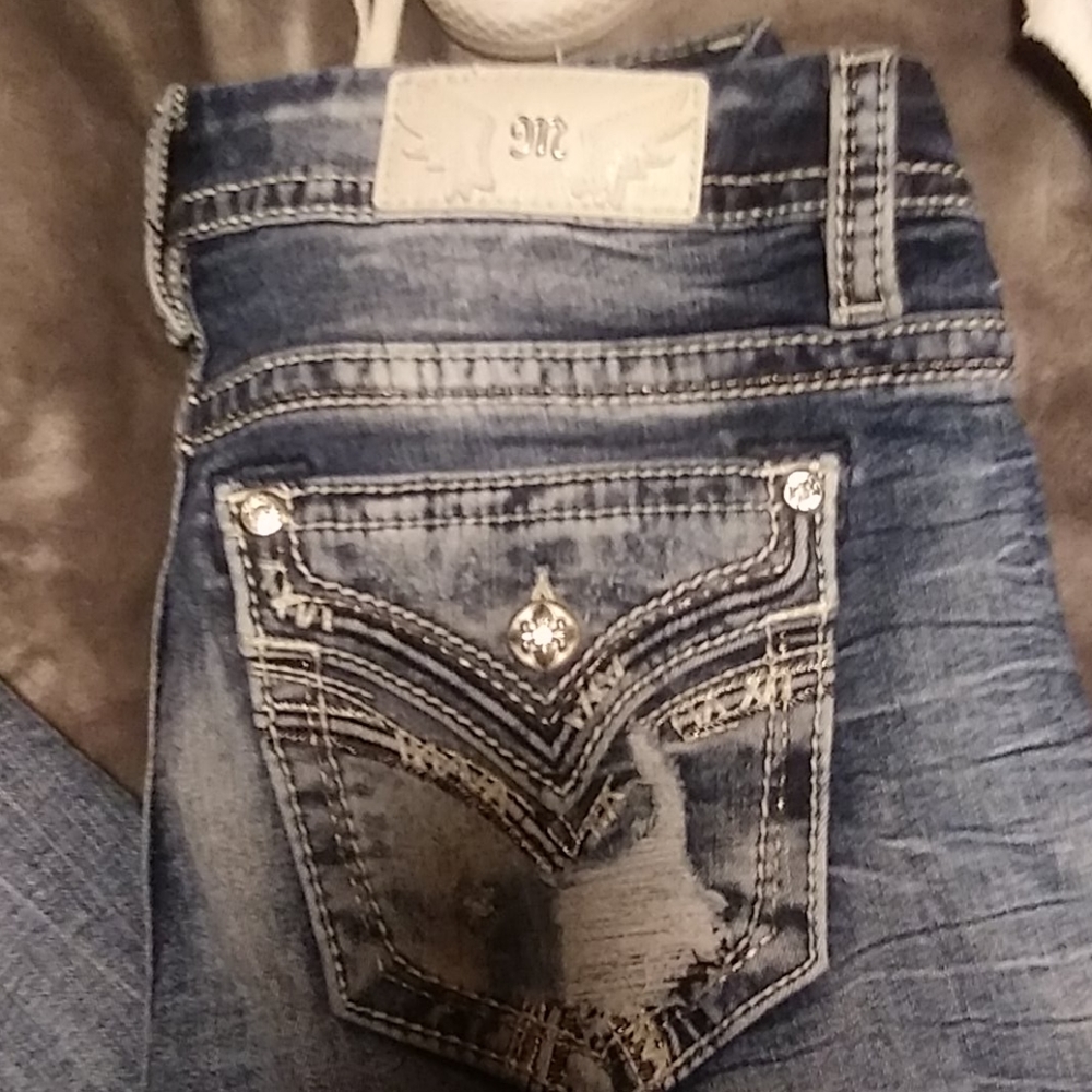 Jeans - Picture 2 of 3
